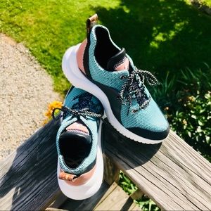 NWOT Sam Edelman Fashionably Trendy Tennis Shoes